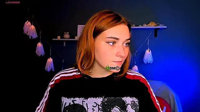 Snapshot of casey_meow_ chatting on 11-02-25, 09:33 casey meow online show from 11-02-25, 09:33