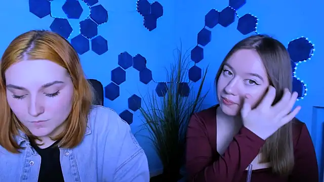 Snapshot of casey_meow_ chatting on 02-27-26, 09:42 casey meow online show from 02-27-26, 09:42