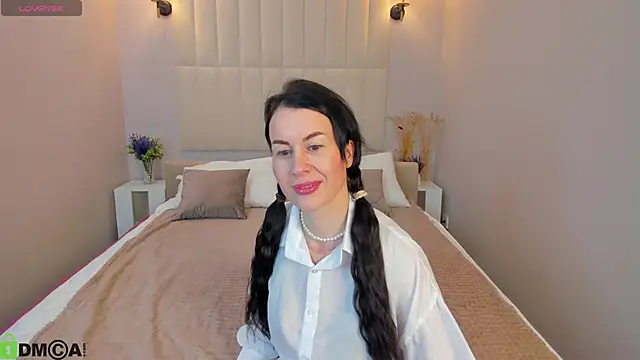 Snapshot of Stella_Leon chatting on 10-11-25, 01:05 Stella Leon online show from 10-11-25, 01:05
