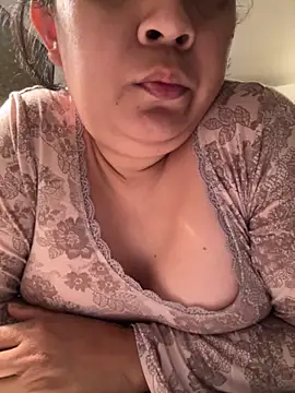 Snapshot of Spicyja chatting on 09-16-25, 01:56 Spicyja online show from 09-16-25, 01:56