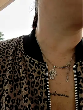 Snapshot of bichota85 chatting on 11-02-25, 12:51 bichota85 online show from 11-02-25, 12:51