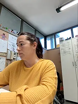 Snapshot of bichota85 chatting on 11-03-25, 11:44 bichota85 online show from 11-03-25, 11:44