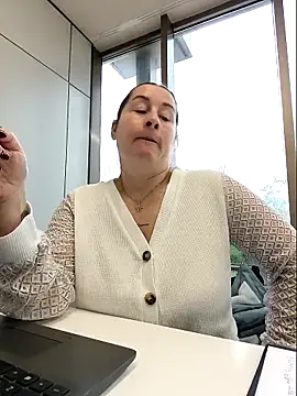 Snapshot of bichota85 chatting on 02-02-26, 09:30 bichota85 online show from 02-02-26, 09:30