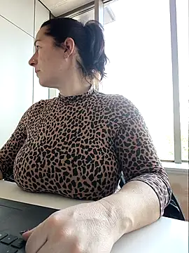 Snapshot of bichota85 chatting on 02-11-26, 10:42 bichota85 online show from 02-11-26, 10:42