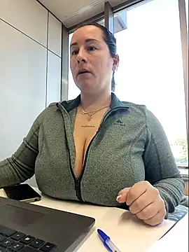 Snapshot of bichota85 chatting on 02-16-26, 10:00 bichota85 online show from 02-16-26, 10:00