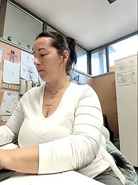 Snapshot of bichota85 chatting on 03-10-26, 11:26 bichota85 online show from 03-10-26, 11:26