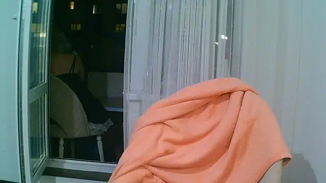 Snapshot of Blue-sky69 chatting on 10-14-25, 05:36 Blue-sky69 online show from 10-14-25, 05:36