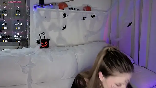  Lua   online show from 10-28-25, 07:05