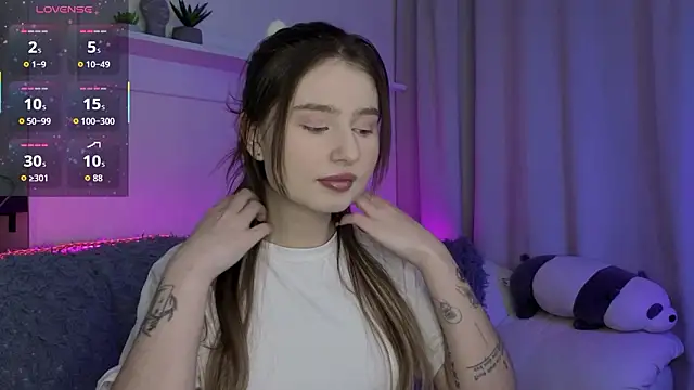 Snapshot of _Lua__ chatting on 03-11-26, 10:05 Lua online show from 03-11-26, 10:05