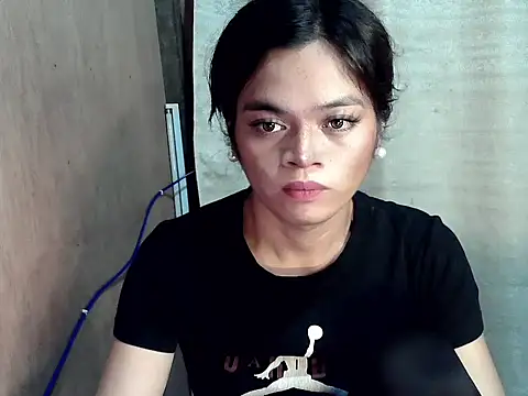 Snapshot of Nikah_loves_u chatting on 11-29-25, 09:23 Nikah loves u online show from 11-29-25, 09:23