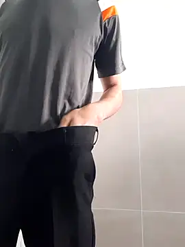 Snapshot of oi_novin2 chatting on 11-09-25, 09:29 oi novin2 online show from 11-09-25, 09:29