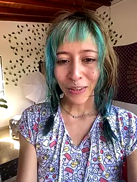 Snapshot of Nymphel1Moth chatting on 11-07-25, 02:39 Nymphel1Moth online show from 11-07-25, 02:39