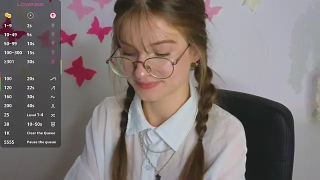Snapshot of Katyaa_Lover chatting on 10-15-25, 04:07 Katyaa Lover online show from 10-15-25, 04:07
