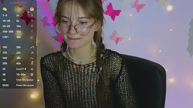 Snapshot of Katyaa_Lover chatting on 10-19-25, 03:34 Katyaa Lover online show from 10-19-25, 03:34