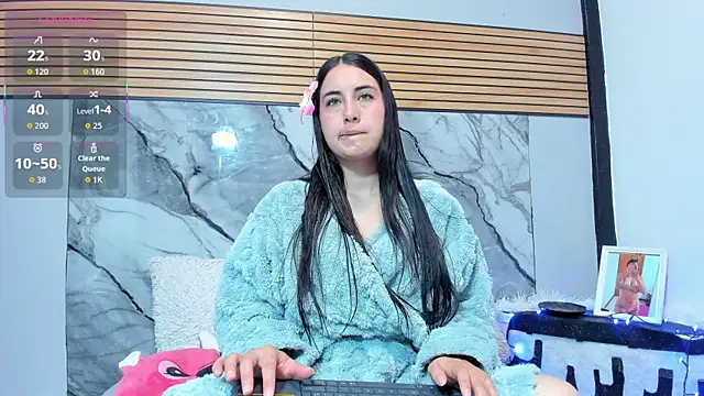brittanyy20 online show from 08-04-26, 10:07