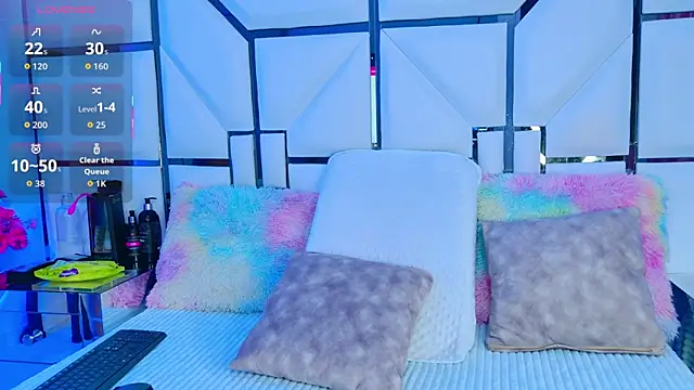 Snapshot of SabrinnaTaylor chatting on 11-30-25, 07:29 SabrinnaTaylor online show from 11-30-25, 07:29