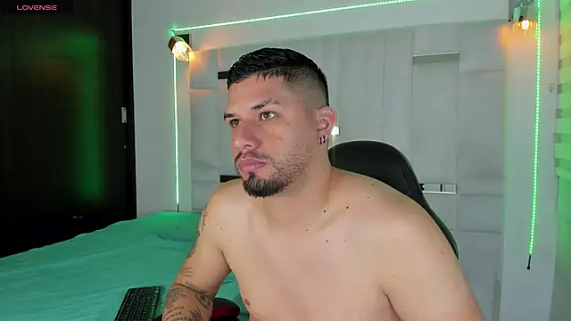 Snapshot of Jacob19_ chatting on 09-19-25, 12:06 Jacob19  online show from 09-19-25, 12:06