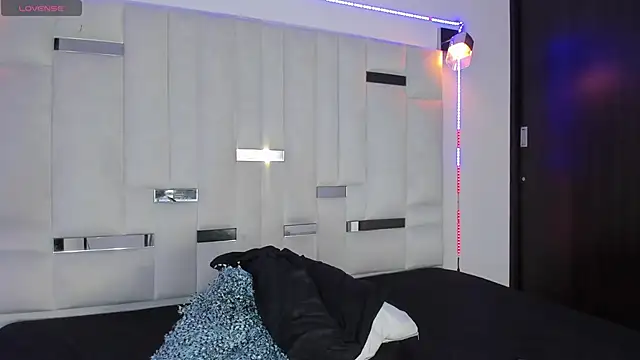 Snapshot of Jacob19_ chatting on 10-01-25, 12:00 Jacob19  online show from 10-01-25, 12:00