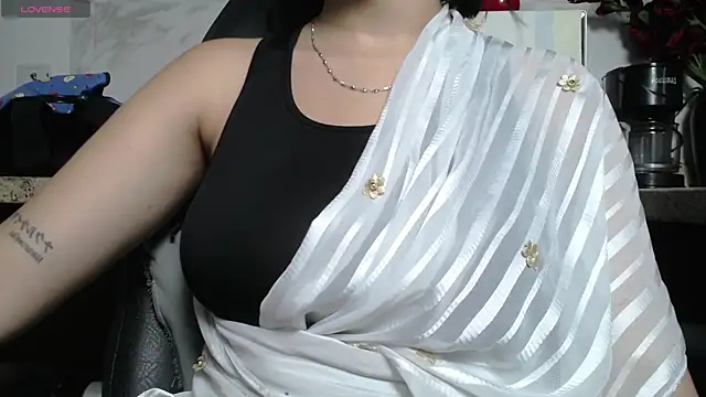 Snapshot of kashvi_ chatting on 06-17-26, 07:48 kashvi online show from 06-17-26, 07:48
