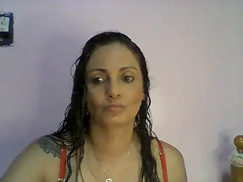 Snapshot of dulcefanny chatting on 01-06-26, 01:42 dulcefanny online show from 01-06-26, 01:42