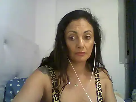 Snapshot of dulcefanny chatting on 02-02-26, 01:59 dulcefanny online show from 02-02-26, 01:59