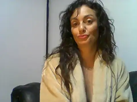 dulcefanny online show from 05-27-26, 01:57