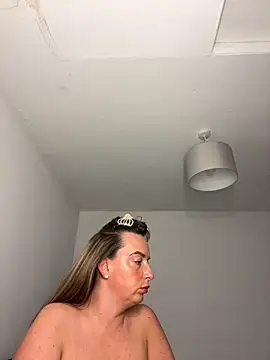 QueenStacyxox online show from 10-16-25, 11:17