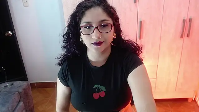 Gia Dior online show from 10-24-25, 11:34