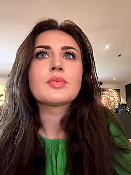 Snapshot of Kristyoff chatting on 10-22-25, 10:59 Kristyoff online show from 10-22-25, 10:59