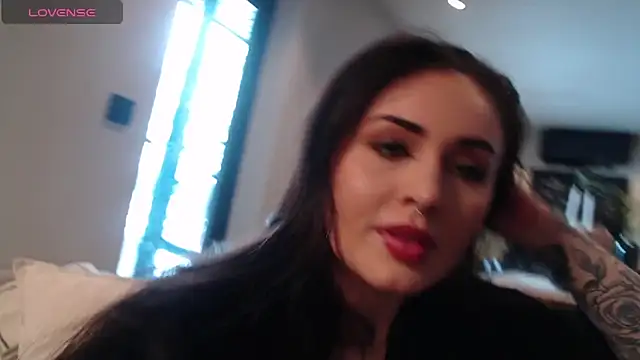 Snapshot of Kristyoff chatting on 02-11-26, 11:37 Kristyoff online show from 02-11-26, 11:37