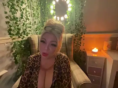 BonnyDesire online show from 10-27-25, 08:24