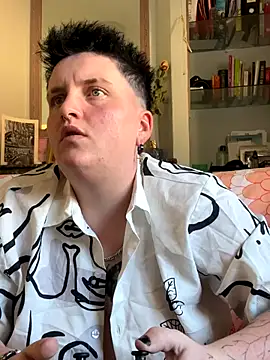 Snapshot of captaine_pioupiou chatting on 09-17-25, 01:35 captaine pioupiou online show from 09-17-25, 01:35