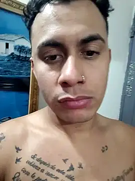 Snapshot of Charliejones_ chatting on 11-28-25, 02:58 Charliejones online show from 11-28-25, 02:58