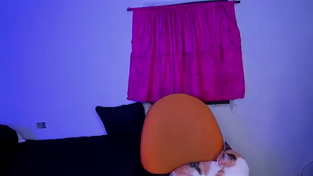 Shairaclark  online show from 10-08-25, 10:18