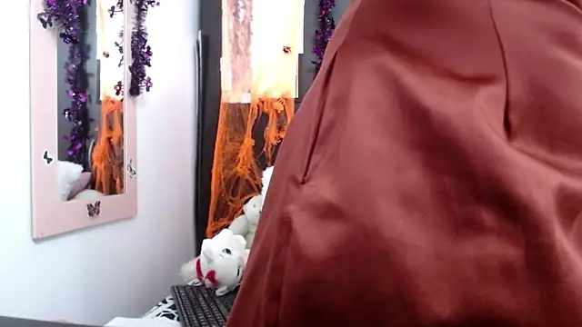 camilavargas  online show from 10-18-25, 09:48