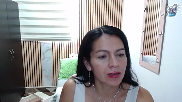 camilavargas  online show from 04-28-26, 03:17