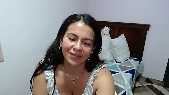 camilavargas  online show from 07-28-26, 08:52