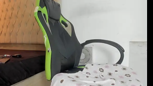 Naomis 35 online show from 02-11-26, 08:03