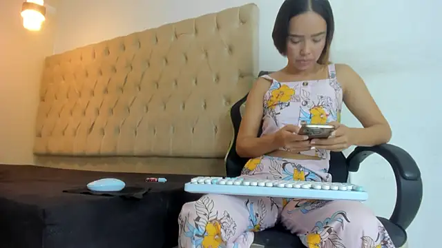 Naomis 35 online show from 03-07-26, 07:44