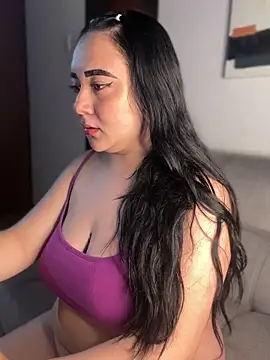 Snapshot of Ssusann_Pink chatting on 09-20-25, 02:34 Ssusann Pink online show from 09-20-25, 02:34