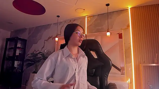 Snapshot of sophiadoll_tf chatting on 02-02-26, 08:40 sophiadoll tf online show from 02-02-26, 08:40