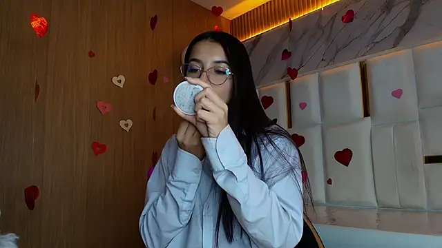 Snapshot of sophiadoll_tf chatting on 02-17-26, 03:36 sophiadoll tf online show from 02-17-26, 03:36