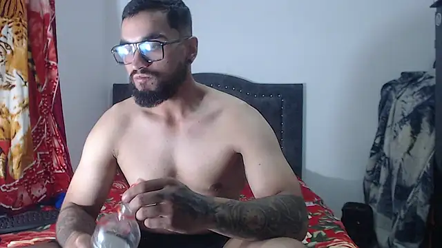 Snapshot of Chrys_harris77 chatting on 02-15-26, 12:51 Chrys harris77 online show from 02-15-26, 12:51