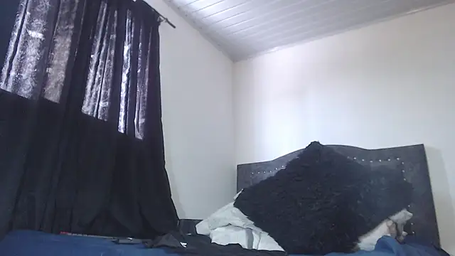 Snapshot of Chrys_harris77 chatting on 03-11-26, 06:14 Chrys harris77 online show from 03-11-26, 06:14