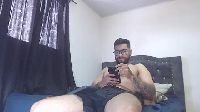 Snapshot of Chrys_harris77 chatting on 03-12-26, 06:25 Chrys harris77 online show from 03-12-26, 06:25