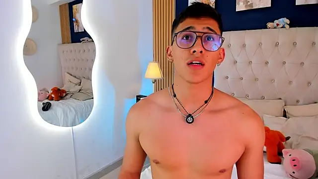 SalvadorFit online show from 07-17-26, 01:01