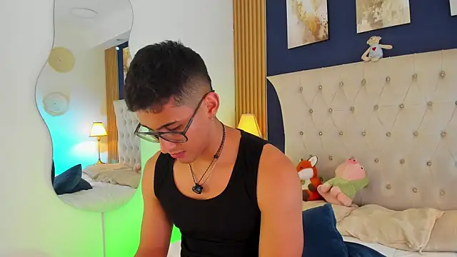 SalvadorFit online show from 07-18-26, 12:26