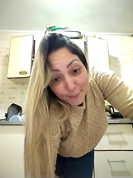 Lunita86 online show from 10-12-25, 10:31