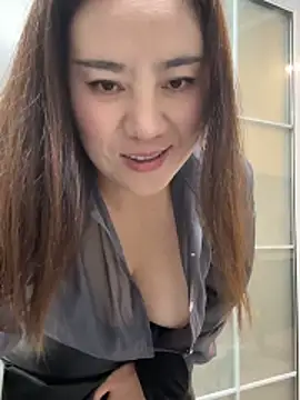 Snapshot of Kayla-love chatting on 11-23-25, 12:27 Kayla-love online show from 11-23-25, 12:27