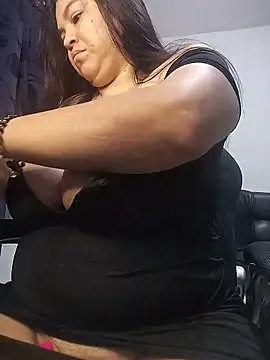 Snapshot of LucyDiamonds1 chatting on 02-17-26, 09:17 LucyDiamonds1 online show from 02-17-26, 09:17